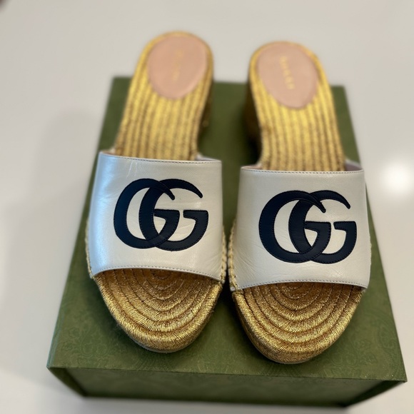 Women Gucci Espadrille platform slides *Never Worn** - Picture 2 of 4